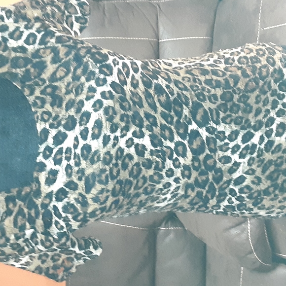 Cheetah shirt - Picture 2 of 3